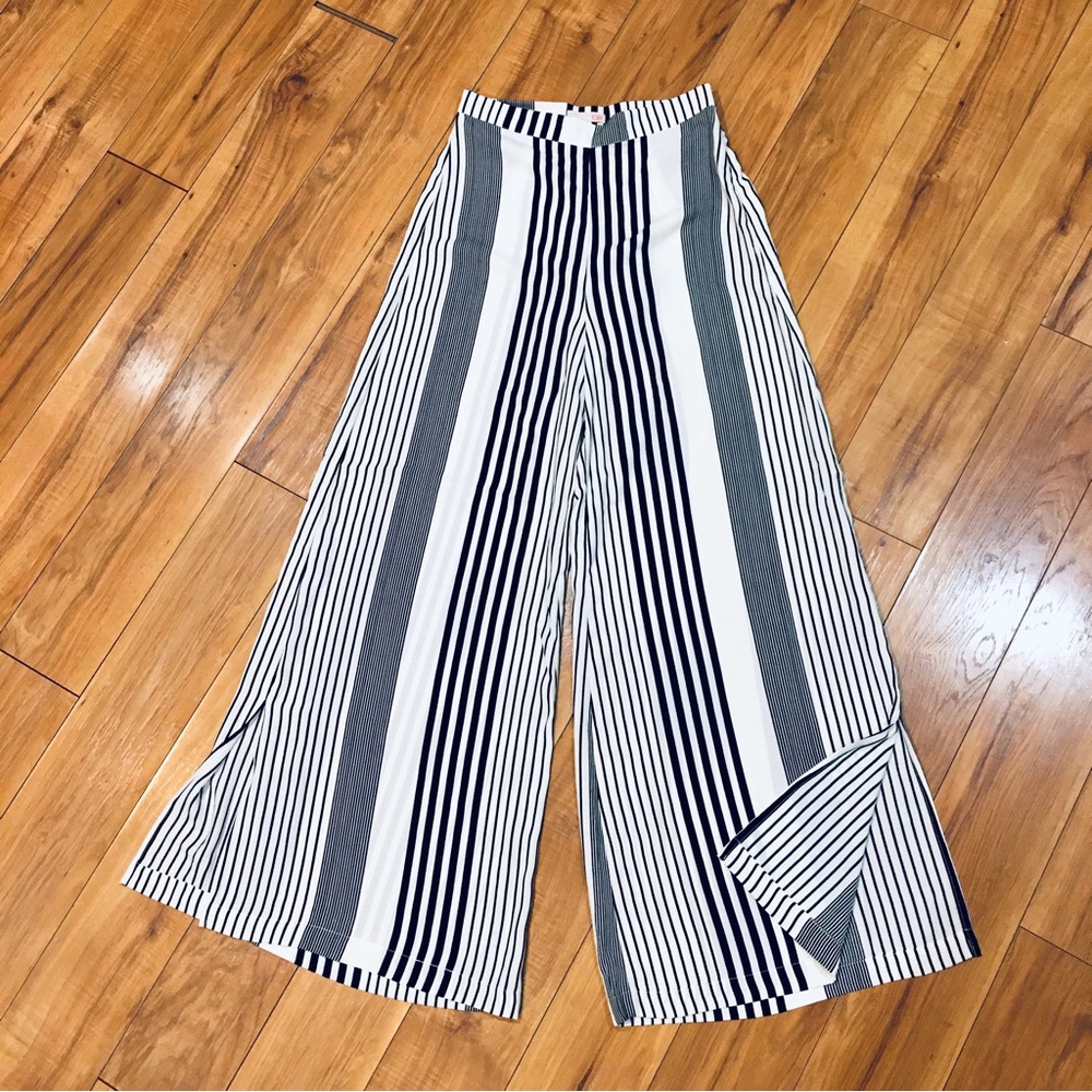 GB Gianni Bini stiped wide leg pants beach preppy casual stripes long sm…